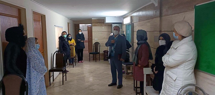 رئيس منظمة شؤون الطلاب في جامعة تربیة مدرس يزور سکن الطلاب الأجانب  